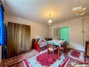 Apartament in casa cu intrare separata si curte proprie, Bai