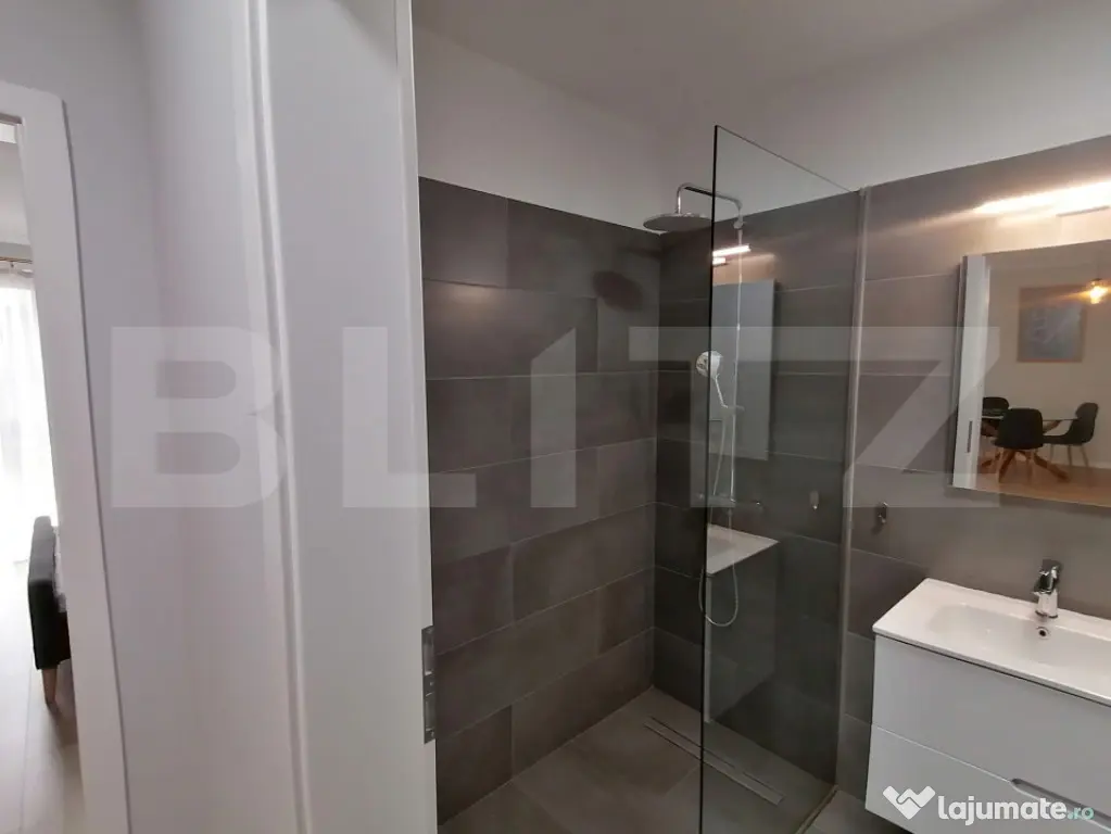 Apartament 2 camere, semidecomandat, parcare subterana zona