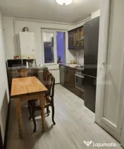 Apartament cu 2 camere, situat central