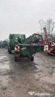 Combina agricola John Deere 2256, an 2001, AC, header 5,50 metri. IMPORT 