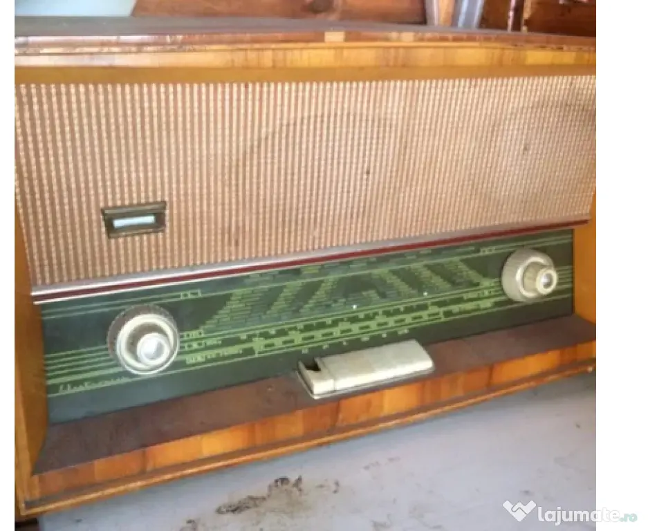 Vintage, Retro, Radio vechi, mașină de scris, aparat foto, suport masina cusut