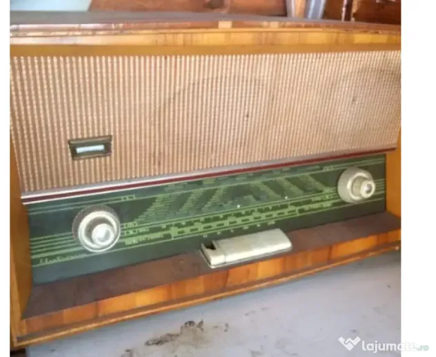 Vintage, Retro, Radio vechi, mașină de scris, aparat foto, suport masina cusut