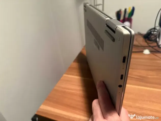 Laptop Lenovo ultraportabil