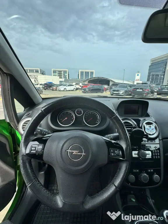 Vand Opel Corsa 2014 - decembrie, stare impecabila