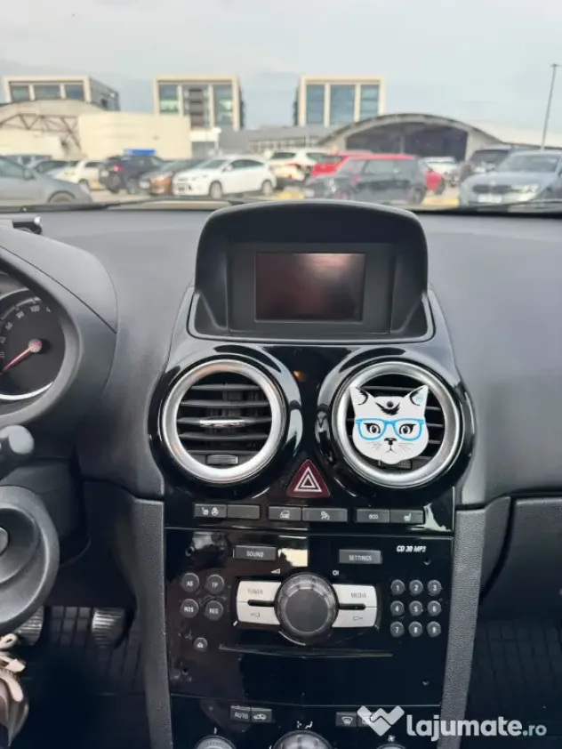 Vand Opel Corsa 2014 - decembrie, stare impecabila