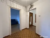 Apartament 3 camere decomandat, centrală gaz – zona Casa 