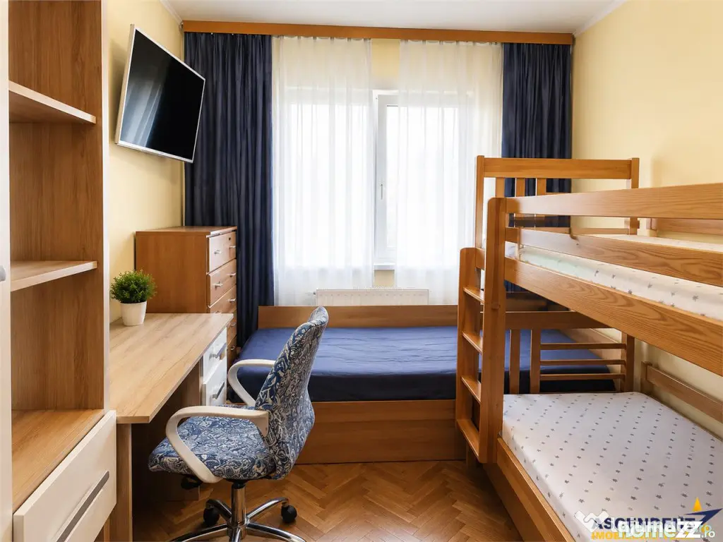 Apartament 3 camere, insorit, etaj2, balcon, loc parcare,inc