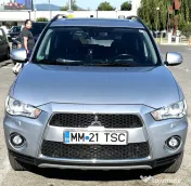 Mitsubishi Outlander- 4x4 - 7 Locuri
