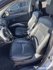 Mitsubishi Outlander- 4x4 - 7 Locuri