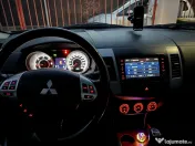 Mitsubishi Outlander- 4x4 - 7 Locuri