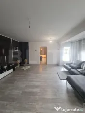 Doua case, 1100 mp de teren, zona Avram Iancu, posibilitate 
