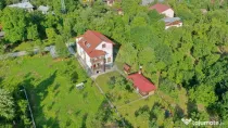 Casă / Vilă cu 8 camere de vânzare