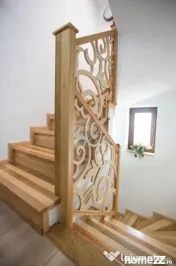 Casă / Vilă cu 8 camere de vânzare 