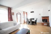 Casă / Vilă cu 8 camere de vânzare 