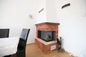 Casă / Vilă cu 8 camere de vânzare 