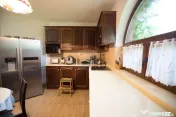 Casă / Vilă cu 8 camere de vânzare 