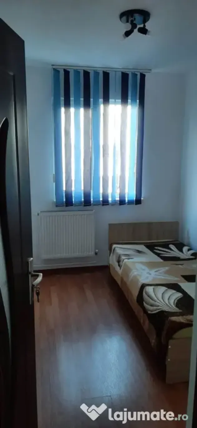 INCHIRIEZ APARTAMENT 3 CAMERE MALU ROSU