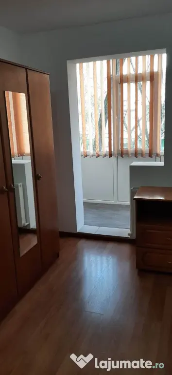 INCHIRIEZ APARTAMENT 3 CAMERE MALU ROSU