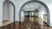 SPATIU BIROU l SUPRAFETE GENEROASE l GRADINA 8 LOCURI PAR... 