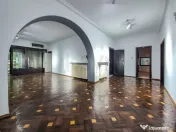 SPATIU BIROU l SUPRAFETE GENEROASE l GRADINA 8 LOCURI PAR...
