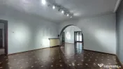 SPATIU BIROU l SUPRAFETE GENEROASE l GRADINA 8 LOCURI PAR...