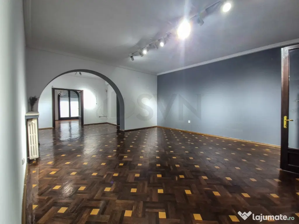 SPATIU BIROU l SUPRAFETE GENEROASE l GRADINA 8 LOCURI PAR...