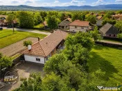 1.200mp teren si casa cu gradina inflorata, aproape de Targu
