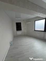 Spațiu comercial/birouri de închiriat in zona Trocadero, 7
