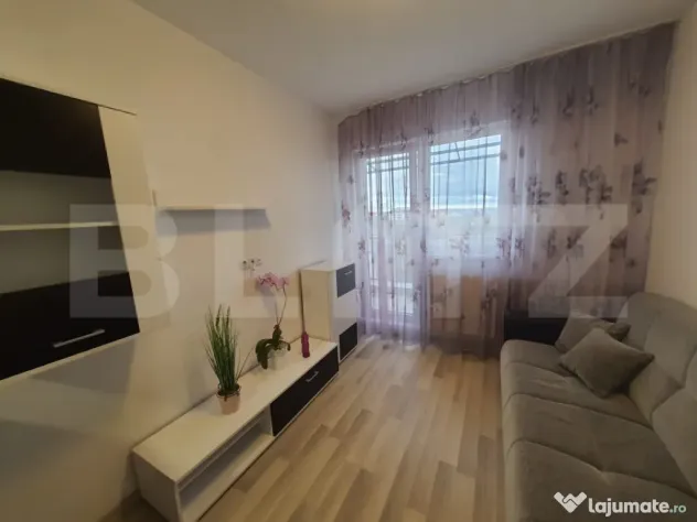 Apartament 2 camere, terasa, 40 mp, parcare, zona Mihai Roma