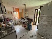 Casa de vanzare - Zona 8 Martie 