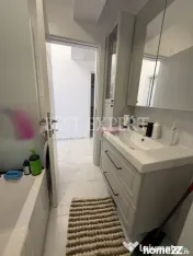 2 Camere de inchiriat complet mobilat si cu Parcare acoperi 