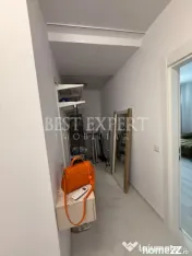 2 Camere de inchiriat complet mobilat si cu Parcare acoperi 