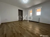 Locuință modernă cu două intrări separate, izolație pr 