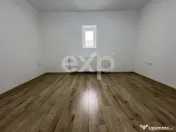 Locuință modernă cu două intrări separate, izolație pr 