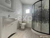 Locuință modernă cu două intrări separate, izolație pr