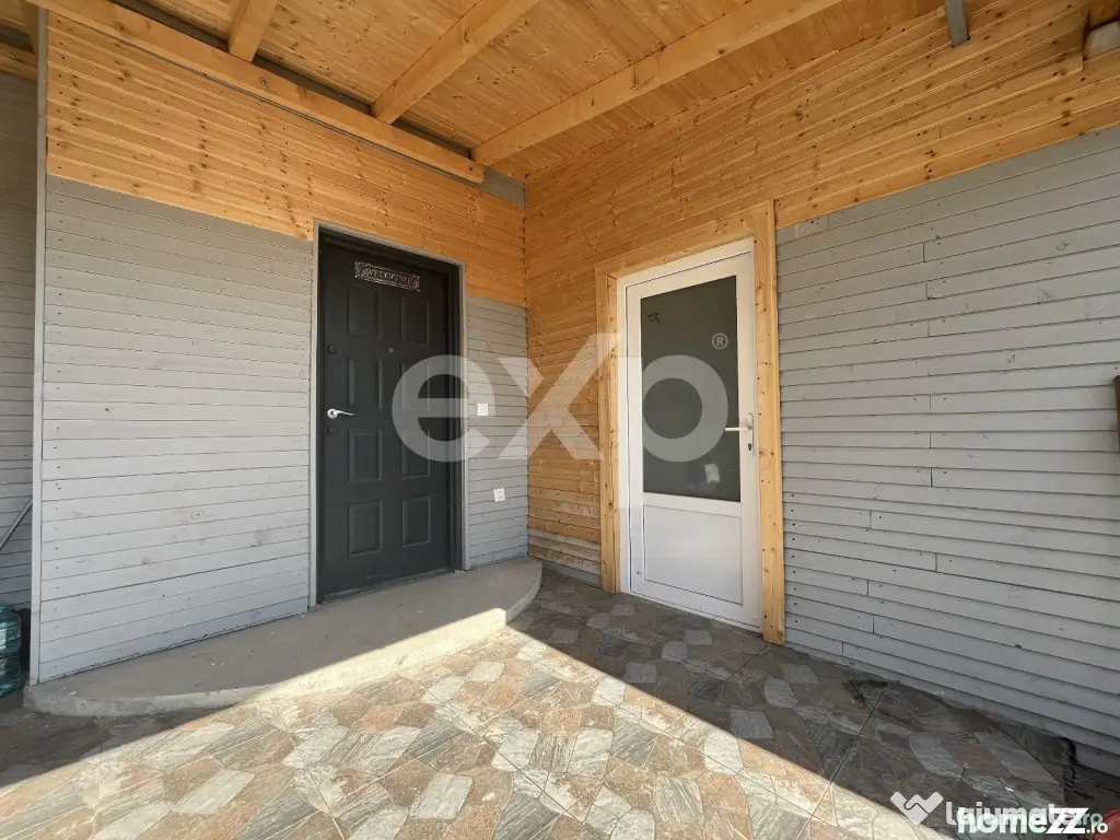 Locuință modernă cu două intrări separate, izolație pr - Cuparu (Dambovita)