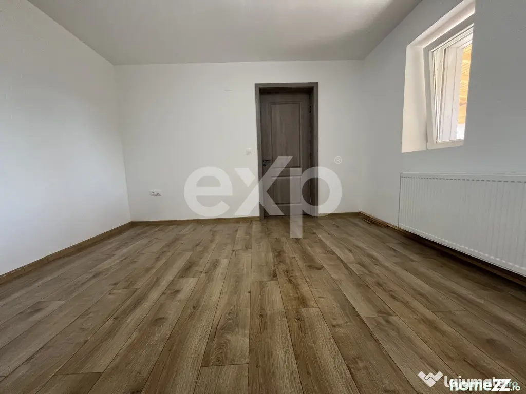 Locuință modernă cu două intrări separate, izolație pr - Cuparu (Dambovita)