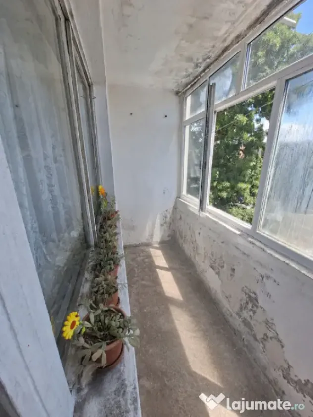 Apartament 2 camere semidecomandat, 53,70 mp, zona Piața Va