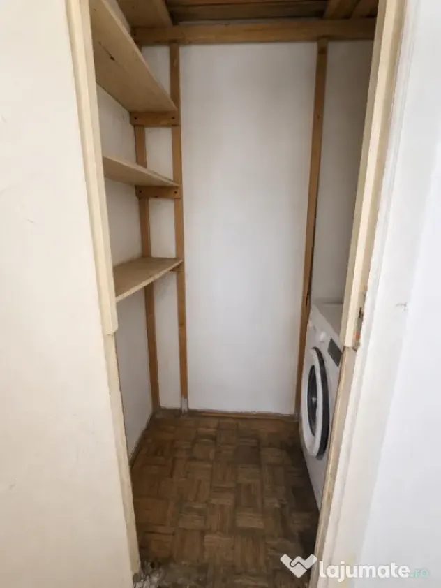 Apartament 2 camere semidecomandat, 53,70 mp, zona Piața Va