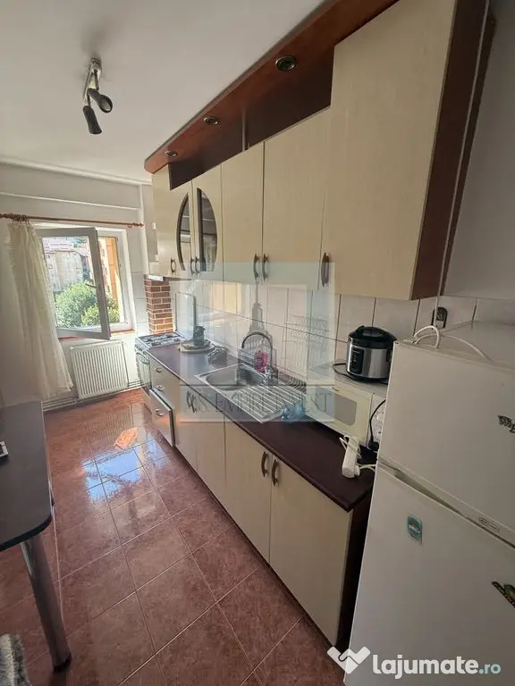 Apartament 2 camere , mobilat/utilat - zona Racadau