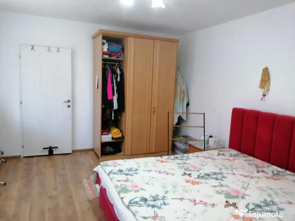 Casa individuala cu teren si priveliste spre munti