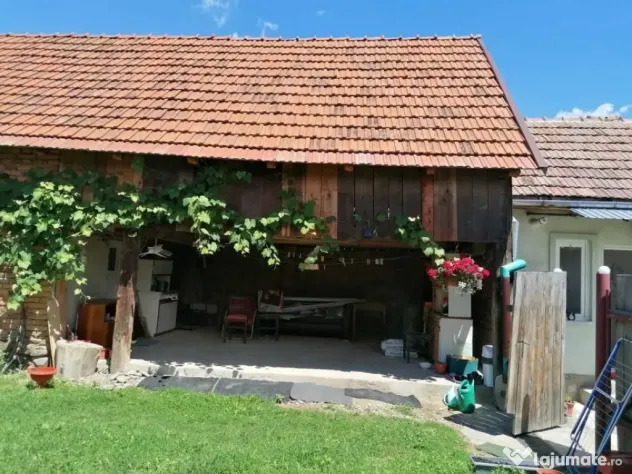 Casa individuala cu teren si priveliste spre munti