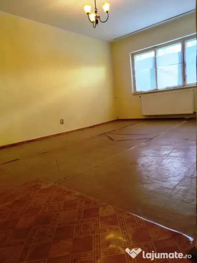 Vand apartament cu 2 camere pe Bulervardul Dorobanti