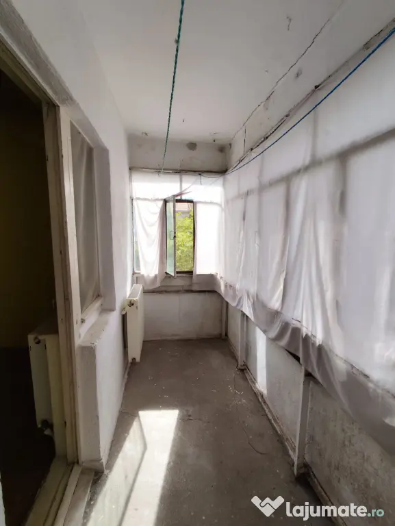 Vand apartament cu 2 camere pe Bulervardul Dorobanti