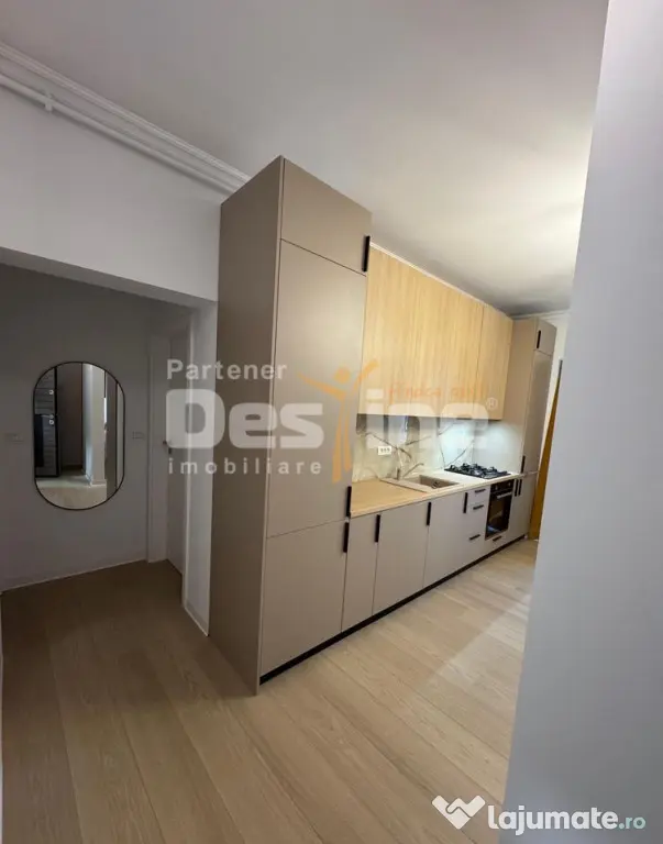 Vand apartament 2 camere, etaj 2