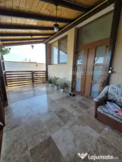 Casa de vanzare sau inchiriere, 7 camere, 315 mp, zona - Si