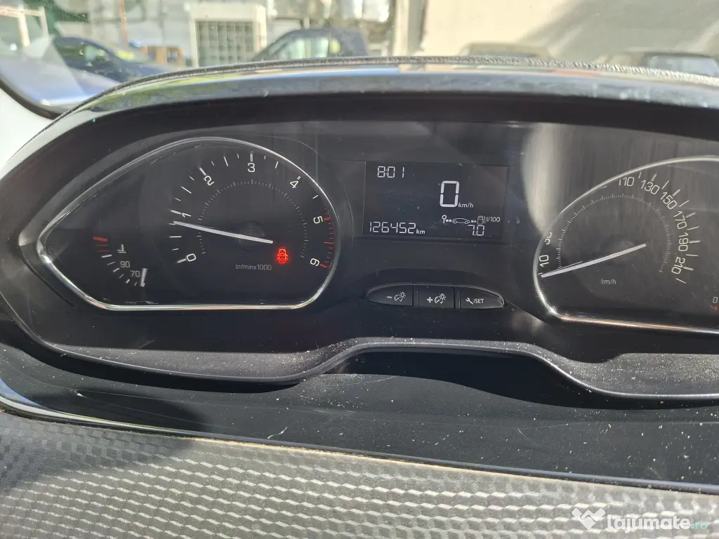 Peugeot 2008,an.fb.2014 plus doua anvelope de vara