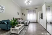 Apartament ultracentral cu 4 camere decomandat, etaj inte...