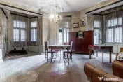 Apartament ultracentral cu 4 camere decomandat, etaj inte... 