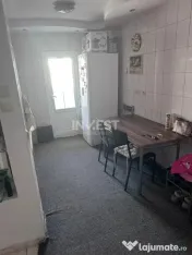Apartament 3 camere decomandat-Baza 3-etaj intermediar 